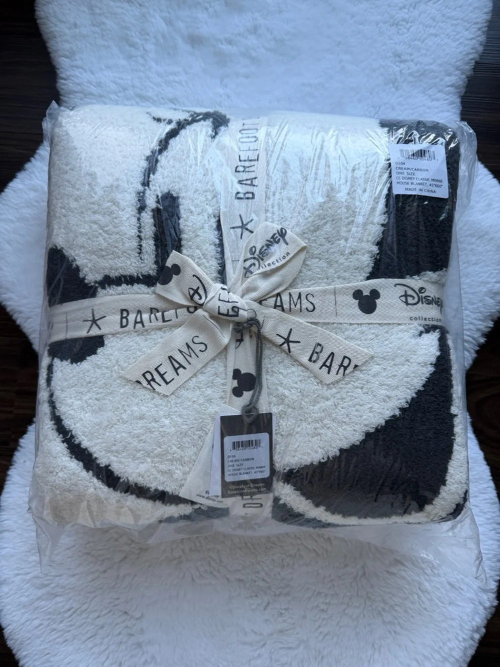 NWT Barefoot Dreams CozyChic Classic Mickey Mouse Blanket | Cream/Carbon